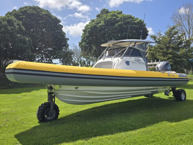 Smuggler Strata 800MC Amphibious